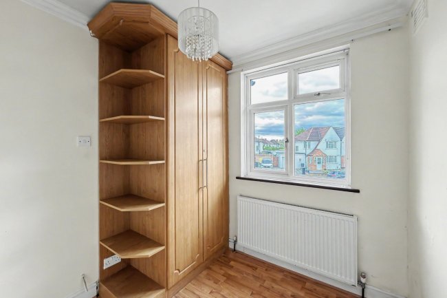 65 Ormesby Way, Harrow, HA3 9SE 9