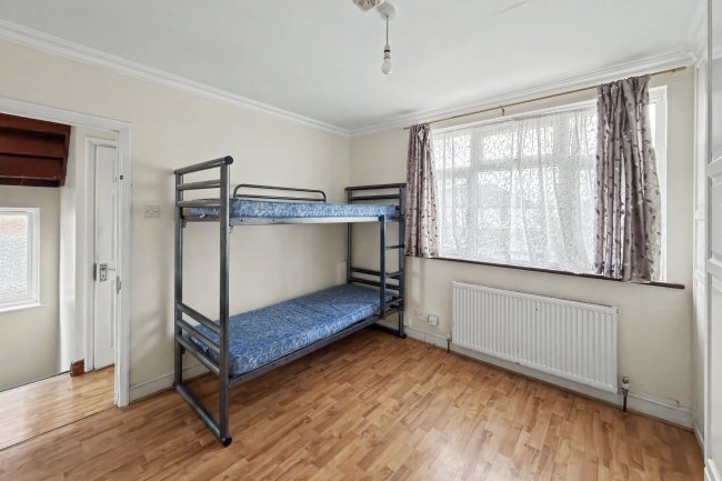 65 Ormesby Way, Harrow, HA3 9SE 9