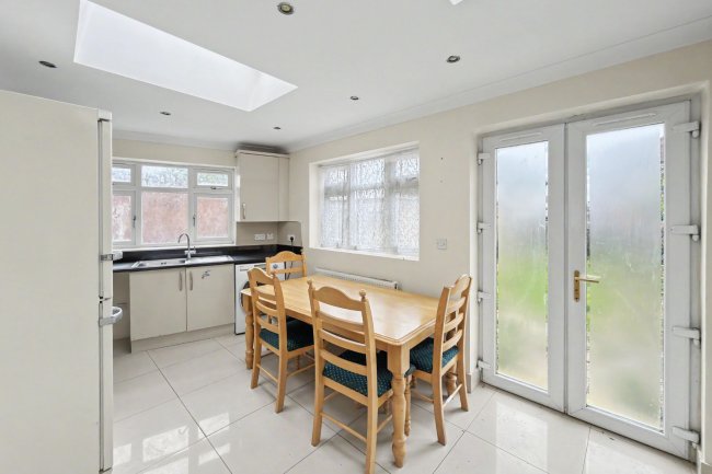 65 Ormesby Way, Harrow, HA3 9SE 9