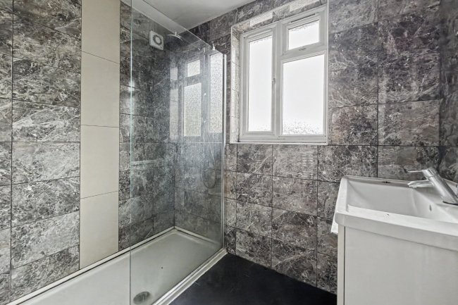 65 Ormesby Way, Harrow, HA3 9SE 9