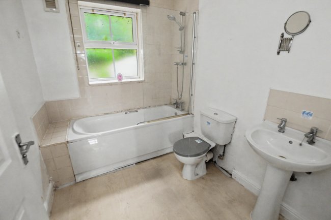 12 St. Andrews Square, Stoke-on-Trent, ST4 7GA 2