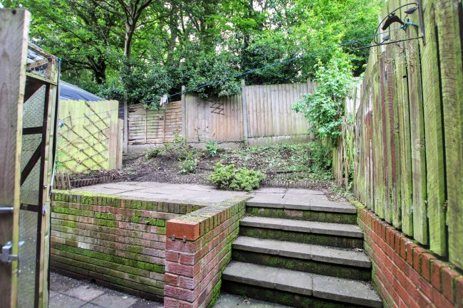 12 St. Andrews Square, Stoke-on-Trent, ST4 7GA 2
