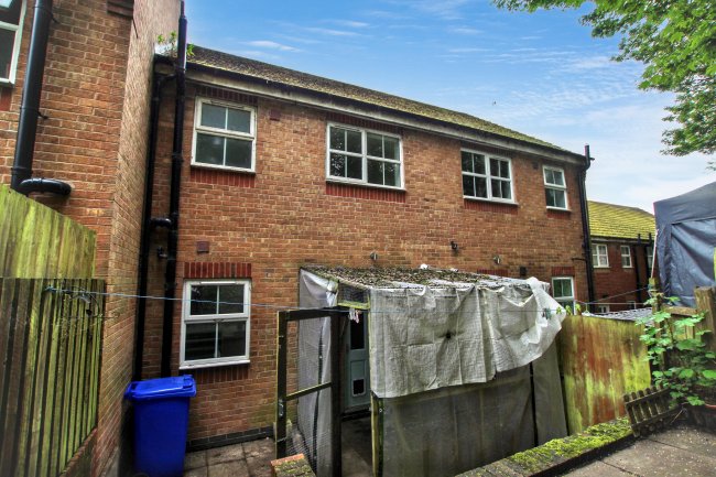 12 St. Andrews Square, Stoke-on-Trent, ST4 7GA 2