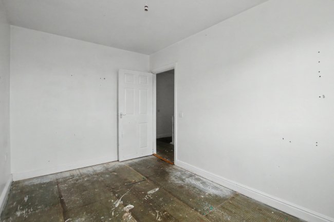 12 St. Andrews Square, Stoke-on-Trent, ST4 7GA 2