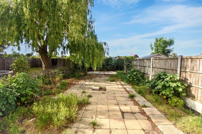 398 Hedgemans Road, Dagenham, Essex, RM9 6BU 3