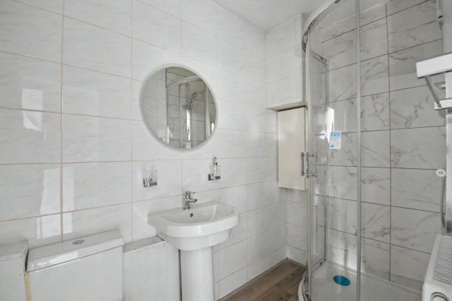 398 Hedgemans Road, Dagenham, Essex, RM9 6BU 3
