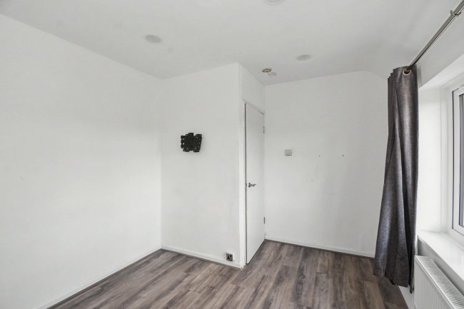 398 Hedgemans Road, Dagenham, Essex, RM9 6BU 3