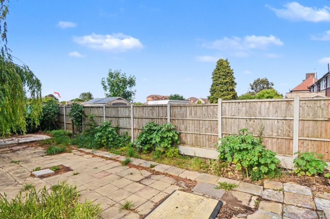 398 Hedgemans Road, Dagenham, Essex, RM9 6BU 3