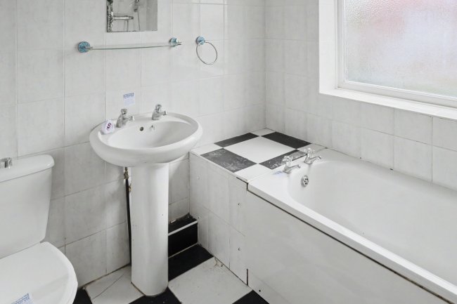 40 Grittleton Avenue, Wembley, HA9 6NT 6