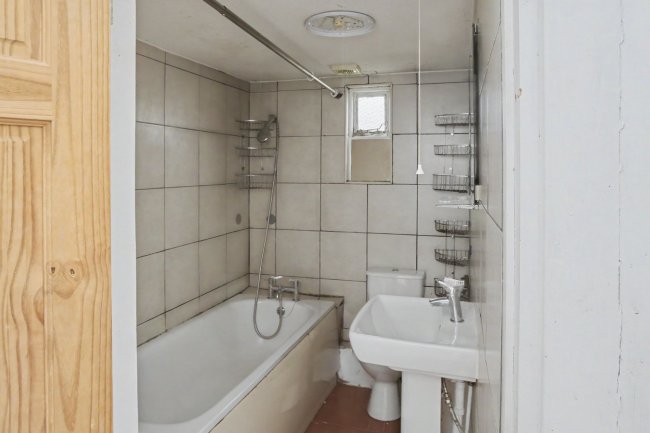 40 Grittleton Avenue, Wembley, HA9 6NT 6