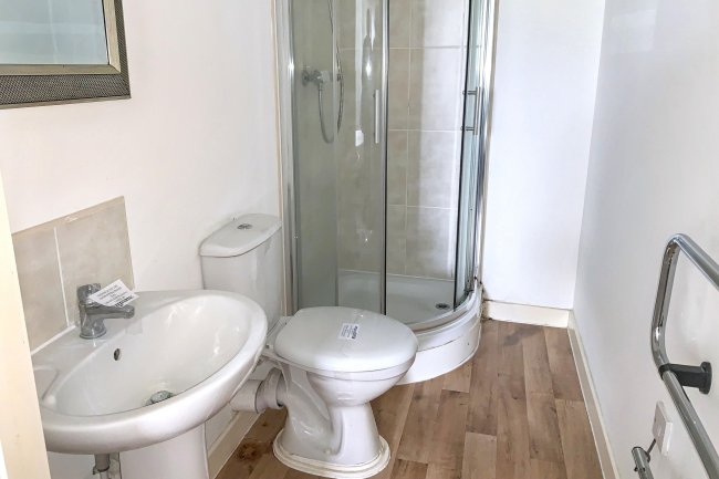 Apartment 220, Ladywell Point Pilgrims Way, Salford, M50 1AZ 6