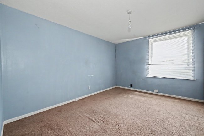 96 Holbeck, Bracknell, Berkshire, RG12 8XF 5