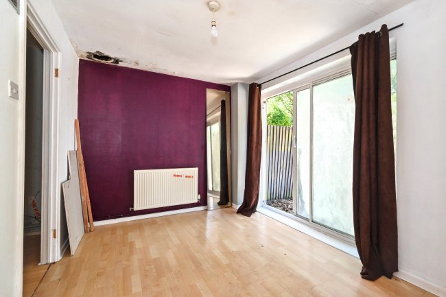 96 Holbeck, Bracknell, Berkshire, RG12 8XF 5