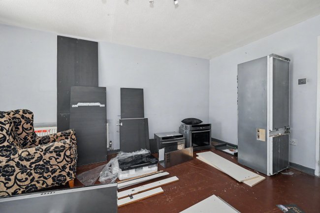 96 Holbeck, Bracknell, Berkshire, RG12 8XF 5