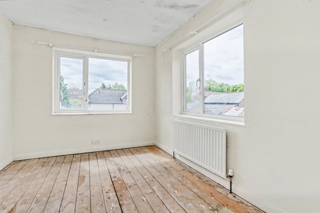 6A Endsleigh Road, Merstham, Redhill, RH1 3LX 7