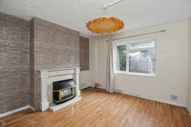 89 Beechwood Gardens, Slough, SL1 2HP 2