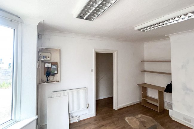 148 Kings Road, Newbury, Berkshire, RG14 5RG 61