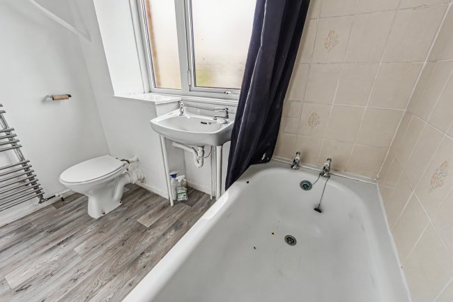 14 Nursteed Close, Devizes, SN10 3EU 1