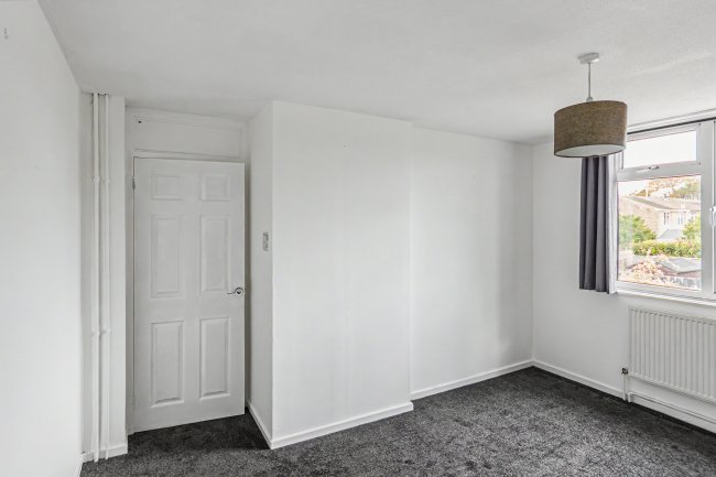14 Nursteed Close, Devizes, SN10 3EU 1