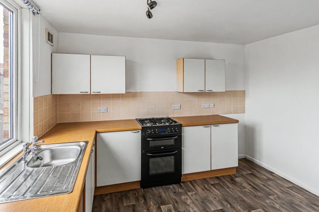 14 Nursteed Close, Devizes, SN10 3EU 1