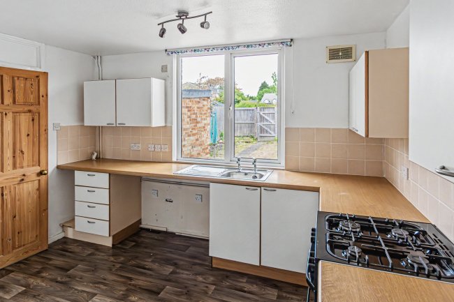 14 Nursteed Close, Devizes, SN10 3EU 1