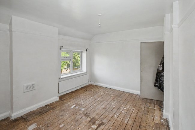 57 Holden Crescent, Walsall, Staffordshire, WS3 1QQ 7