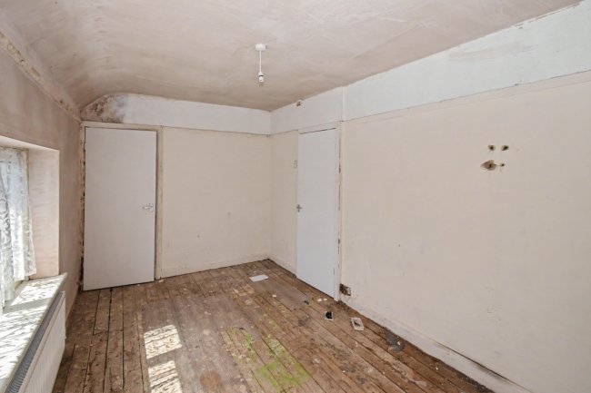 57 Holden Crescent, Walsall, Staffordshire, WS3 1QQ 7