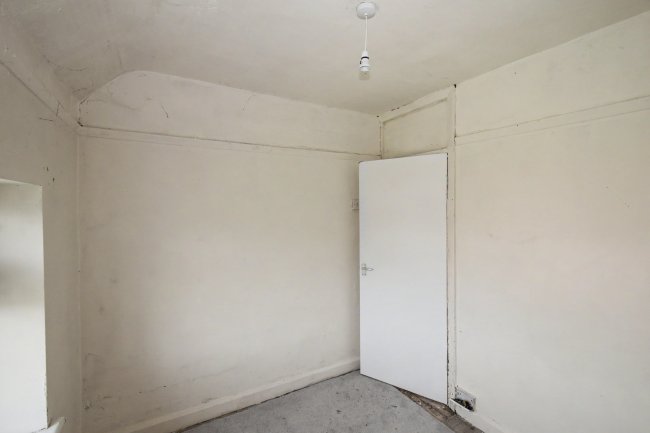 57 Holden Crescent, Walsall, Staffordshire, WS3 1QQ 7