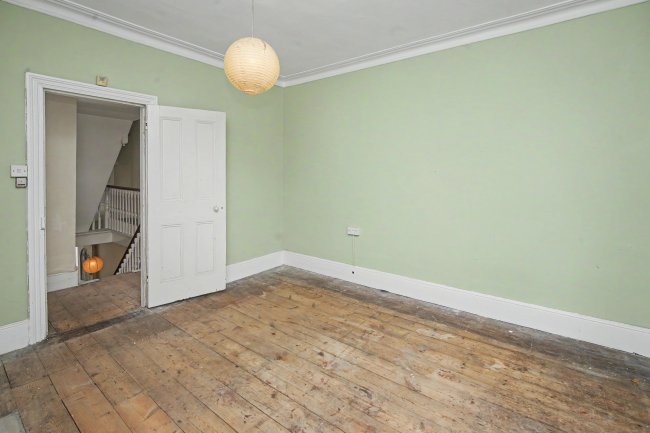 200 Woodside Green, South Norwood, London, SE25 5EW 6