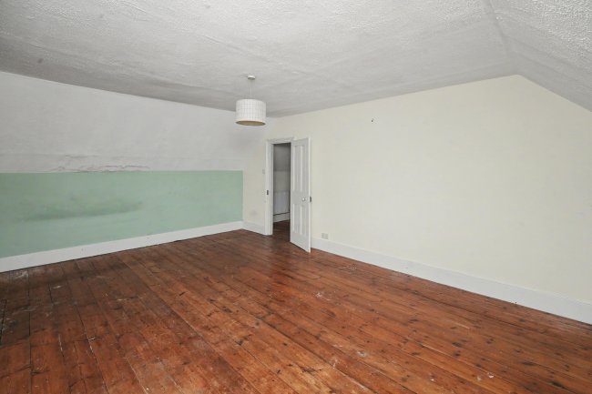 200 Woodside Green, South Norwood, London, SE25 5EW 6