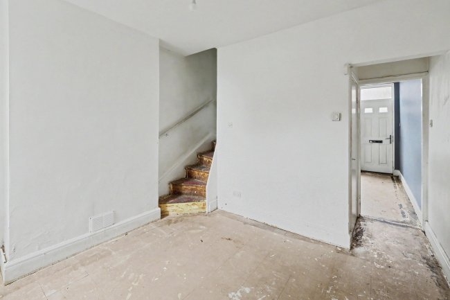 13 Reeves Road, Derby, DE23 8JF 8