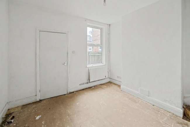 13 Reeves Road, Derby, DE23 8JF 8