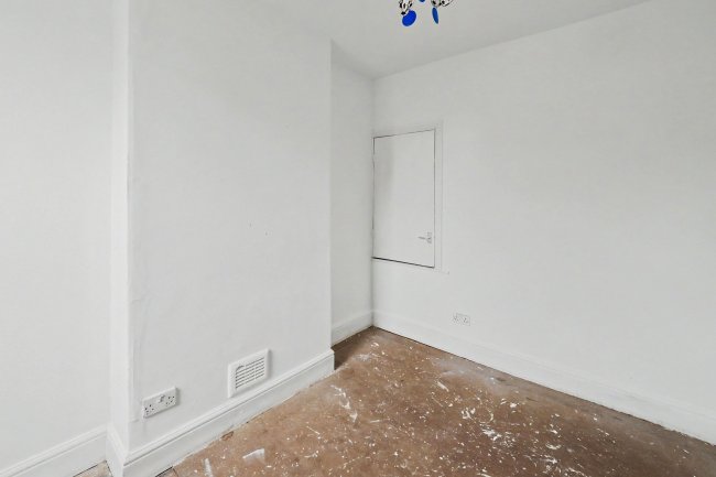 13 Reeves Road, Derby, DE23 8JF 8