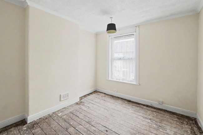 65 Reeves Road, Derby, DE23 8JF 9