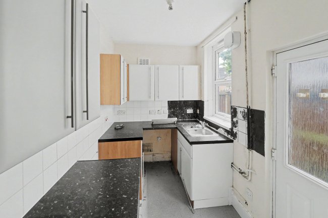 65 Reeves Road, Derby, DE23 8JF 9