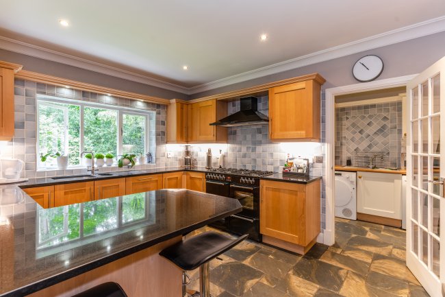 The Canon Vale, Stoke Common Road, Fulmer, Buckinghamshire, SL3 6HA 10