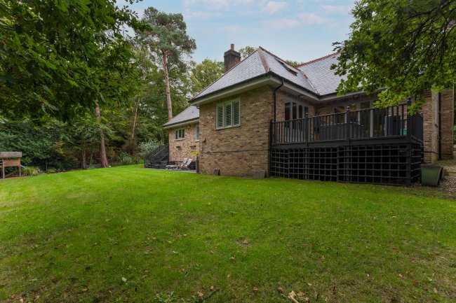 The Canon Vale, Stoke Common Road, Fulmer, Buckinghamshire, SL3 6HA 10