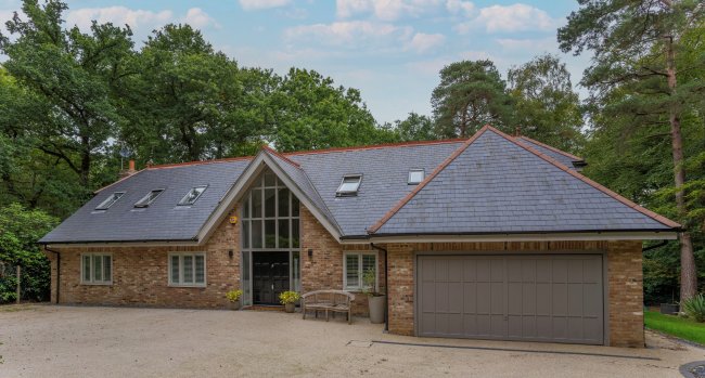 The Canon Vale, Stoke Common Road, Fulmer, Buckinghamshire, SL3 6HA 10