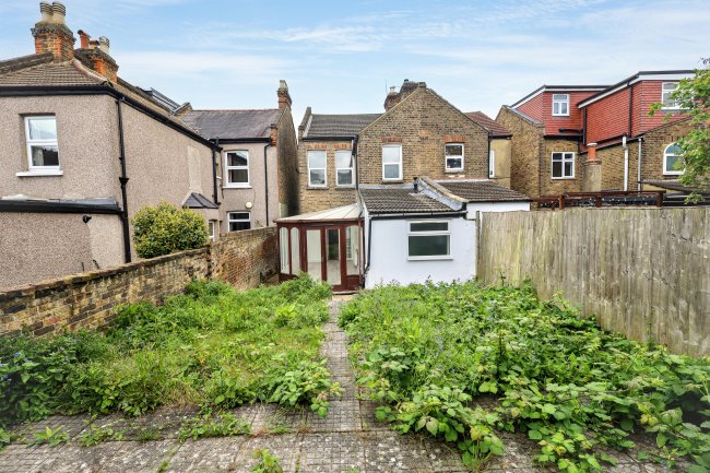 48 Stanley Road, South Woodford, London, E18 2NS 8