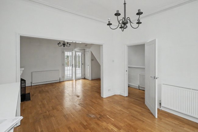 48 Stanley Road, South Woodford, London, E18 2NS 8