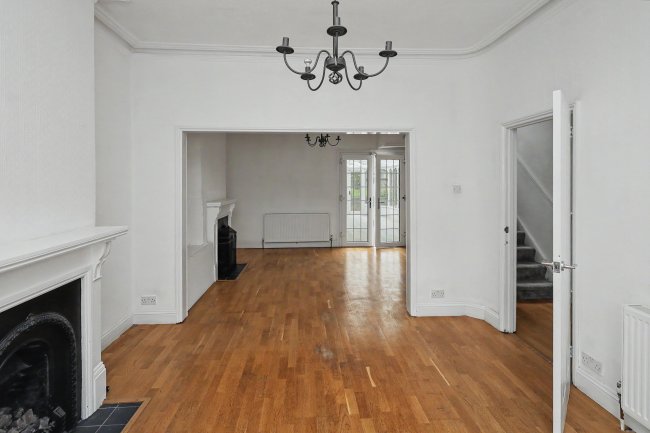 48 Stanley Road, South Woodford, London, E18 2NS 8