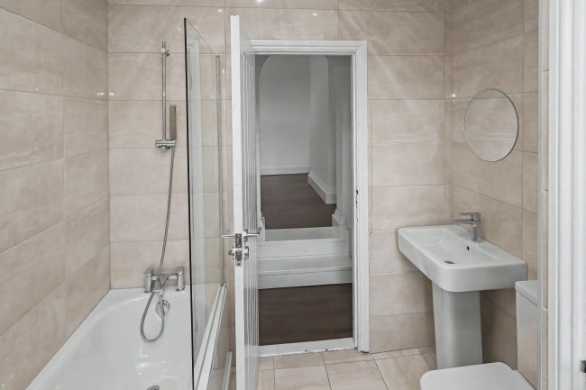 48 Stanley Road, South Woodford, London, E18 2NS 8