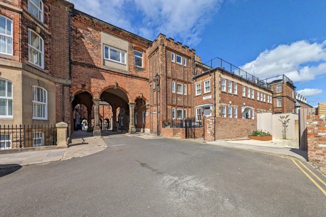 4 The Arcade, Tynemouth, North Shields NE30 4BS 4