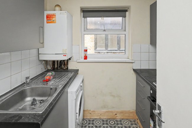 37 Woodhouse Road, Leytonstone, London E11 3NU 5