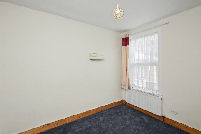 37 Woodhouse Road, Leytonstone, London E11 3NU 5