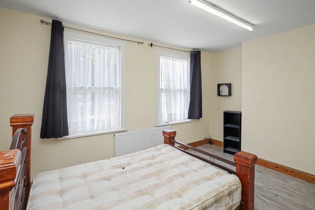 37 Woodhouse Road, Leytonstone, London E11 3NU 5