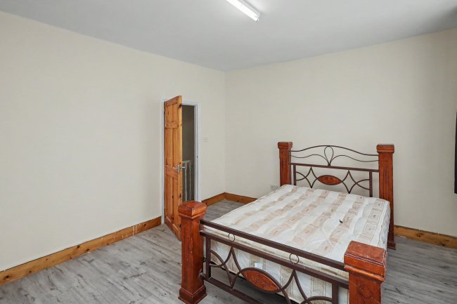37 Woodhouse Road, Leytonstone, London E11 3NU 5