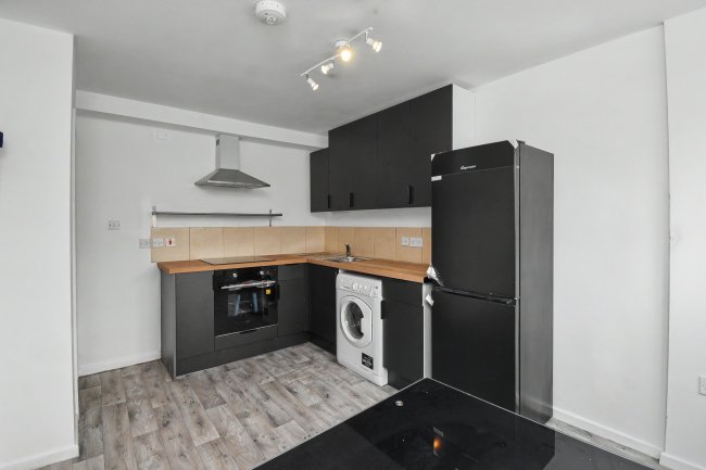82 Albert Road, Yiewsley, West Drayton, UB7 8ES 2