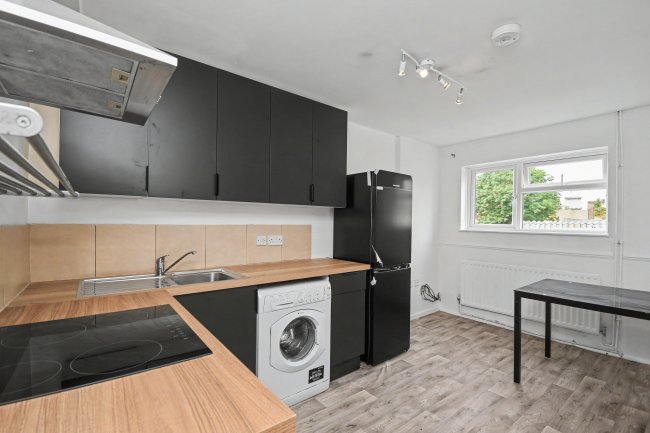 82 Albert Road, Yiewsley, West Drayton, UB7 8ES 2