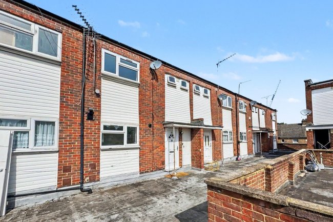 82 Albert Road, Yiewsley, West Drayton, UB7 8ES 2
